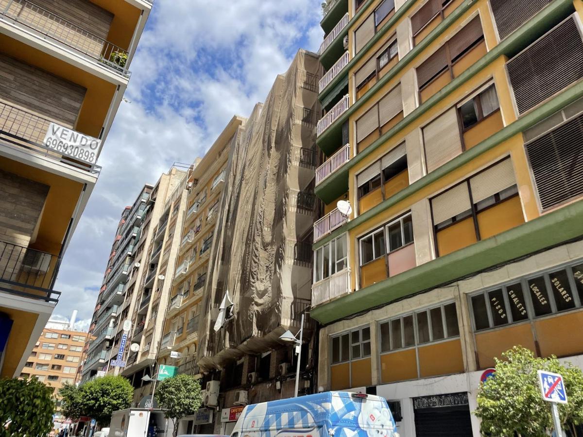 Cozy San Cristobal Apartment In Heart Of Alicante Exterior photo
