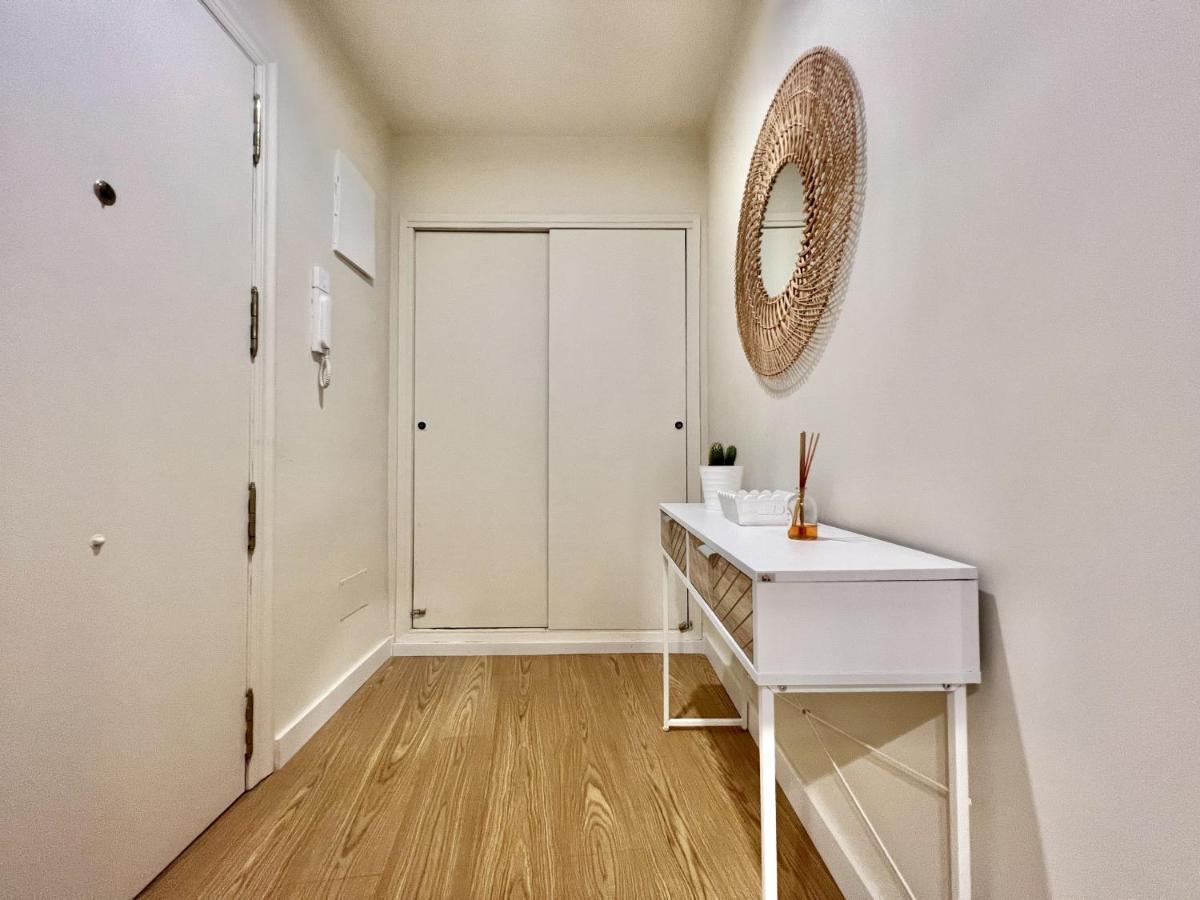 Cozy San Cristobal Apartment In Heart Of Alicante Exterior photo